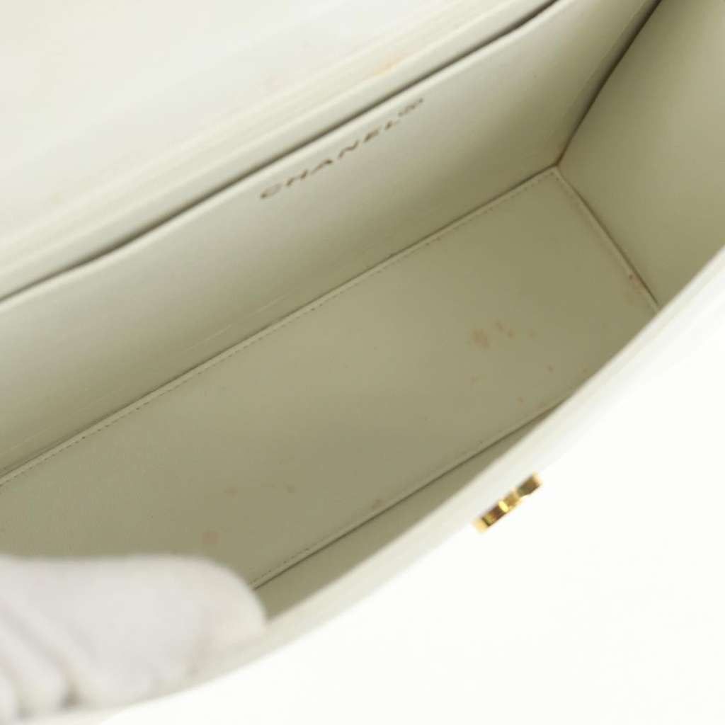 Chanel CC Chain Shoulder Bag White Leather Good condition - Box View