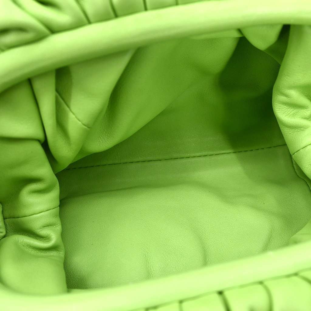Bottega Veneta The Pouch Green Leather Good condition - Inside View