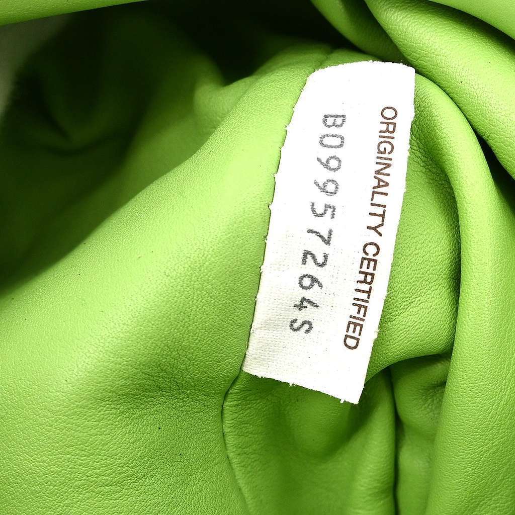 Bottega Veneta The Pouch Green Leather Good condition - Model View
