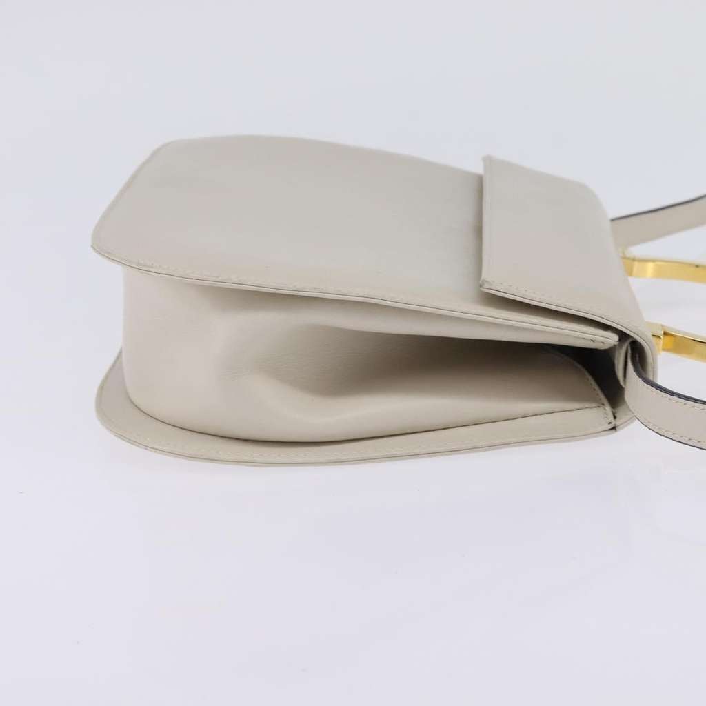 Salvatore Ferragamo Gancini handbag White Leather Good condition - Model View