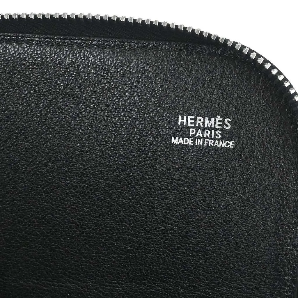 Hermès Zip Around Document Holder Black Leather Good - Model View
