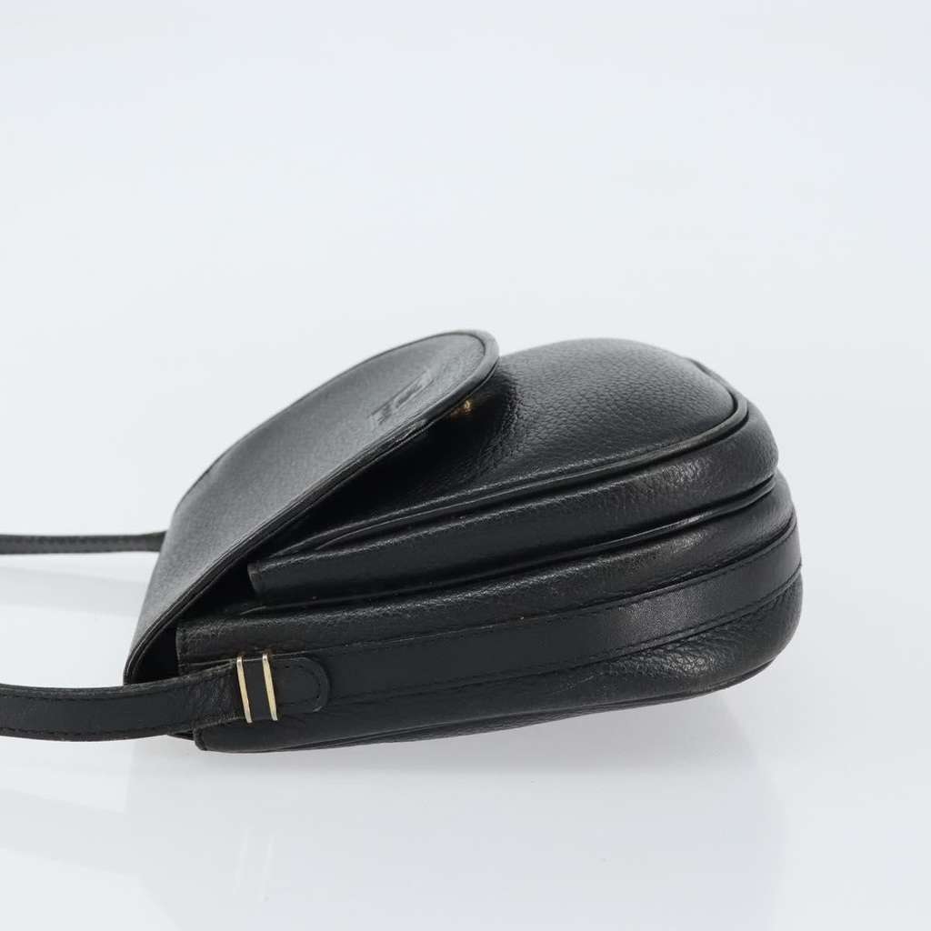 Burberry Vintage Shoulder Bag Black Leather Good condition - Model View