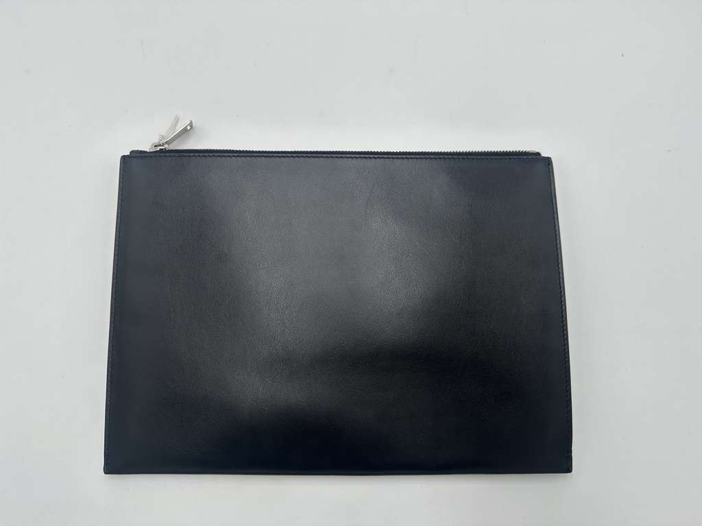Saint Laurent Zip Pouch Black Leather Good condition - Back View