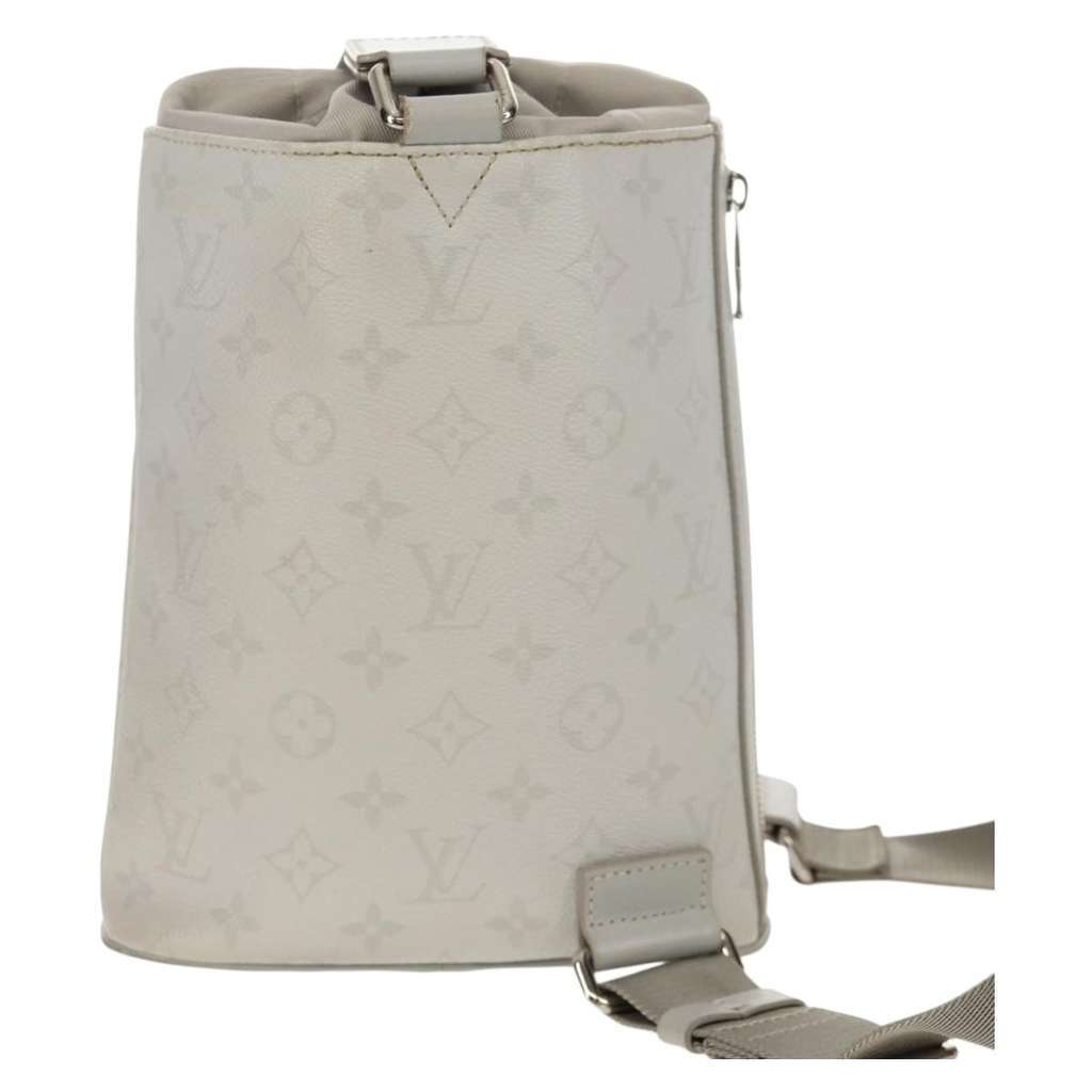 Louis Vuitton Chalk Sling Bag White Canvas Good condition - Back View
