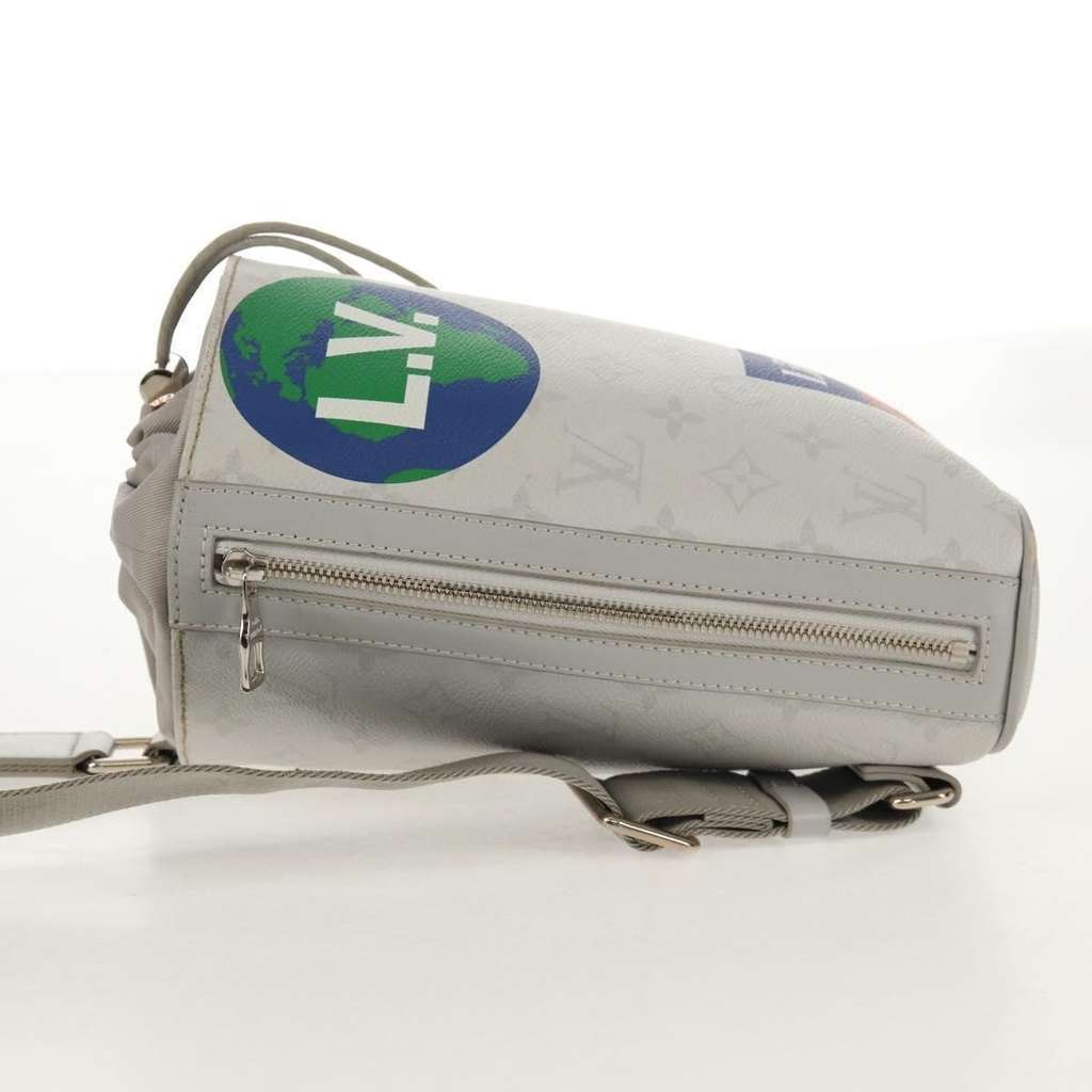 Louis Vuitton Chalk Sling Bag White Canvas Good condition - Model View