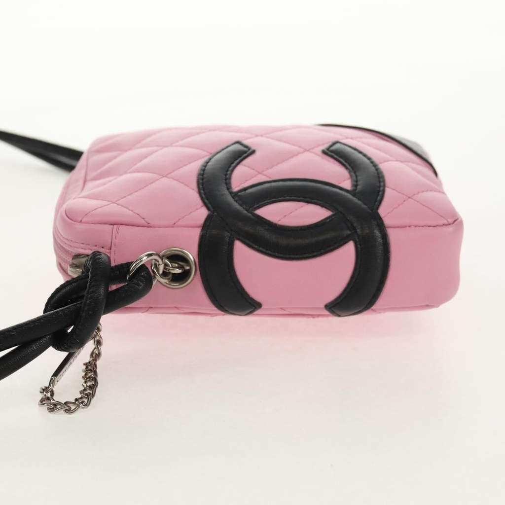 Chanel Cambon Zip Pouch Pink Leather Very good condition - Inside View