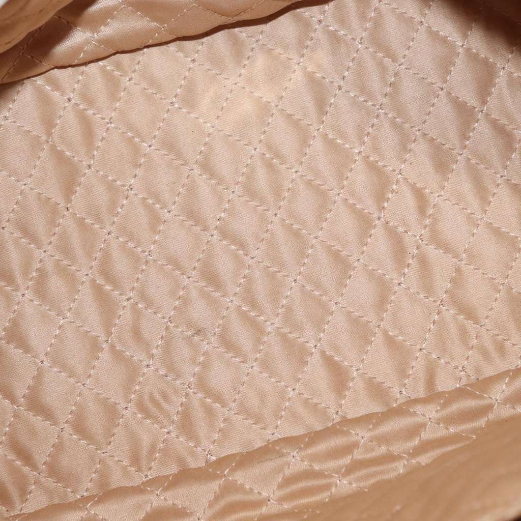 Salvatore Ferragamo Vala Handbag White Leather Good condition - Box View