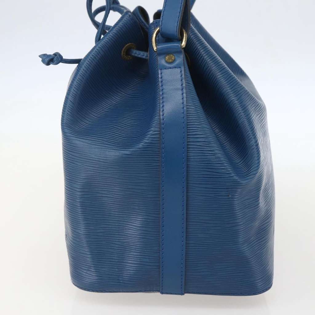 Louis Vuitton Petit Noe Handbag Blue Leather Good condition - Model View