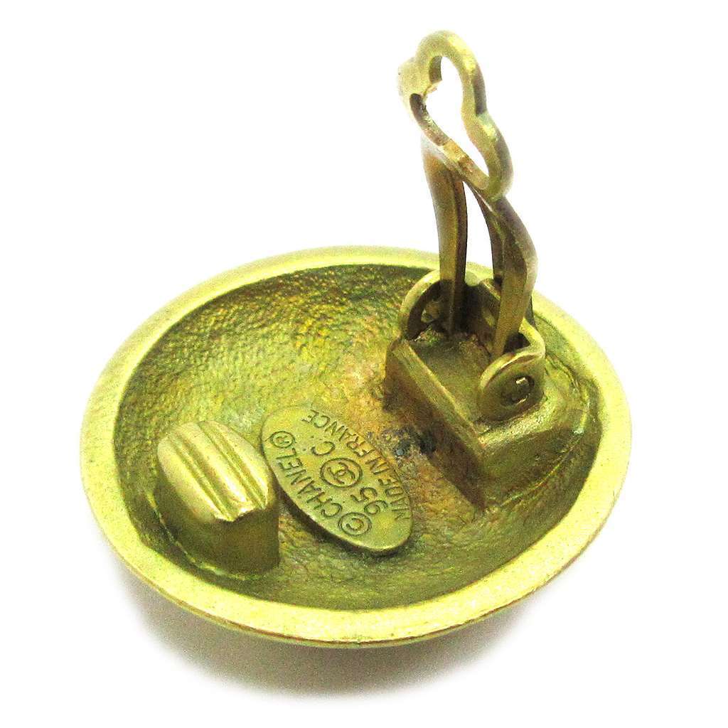 Chanel CC Button Clip-On Earrings Gold Metal Good condition - Inside View