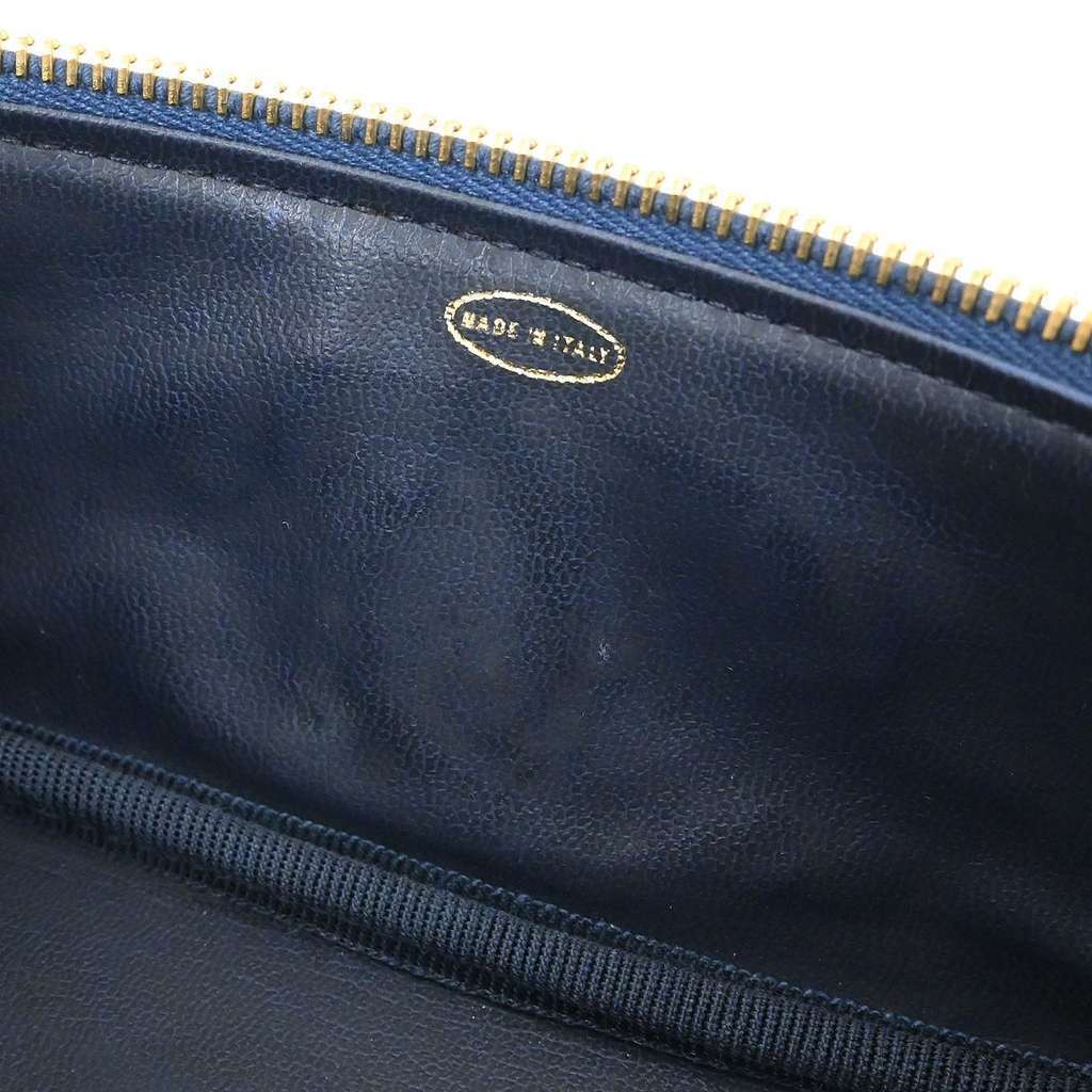Chanel Vintage Timeless Cosmetic Case Blue Good condition - Model View