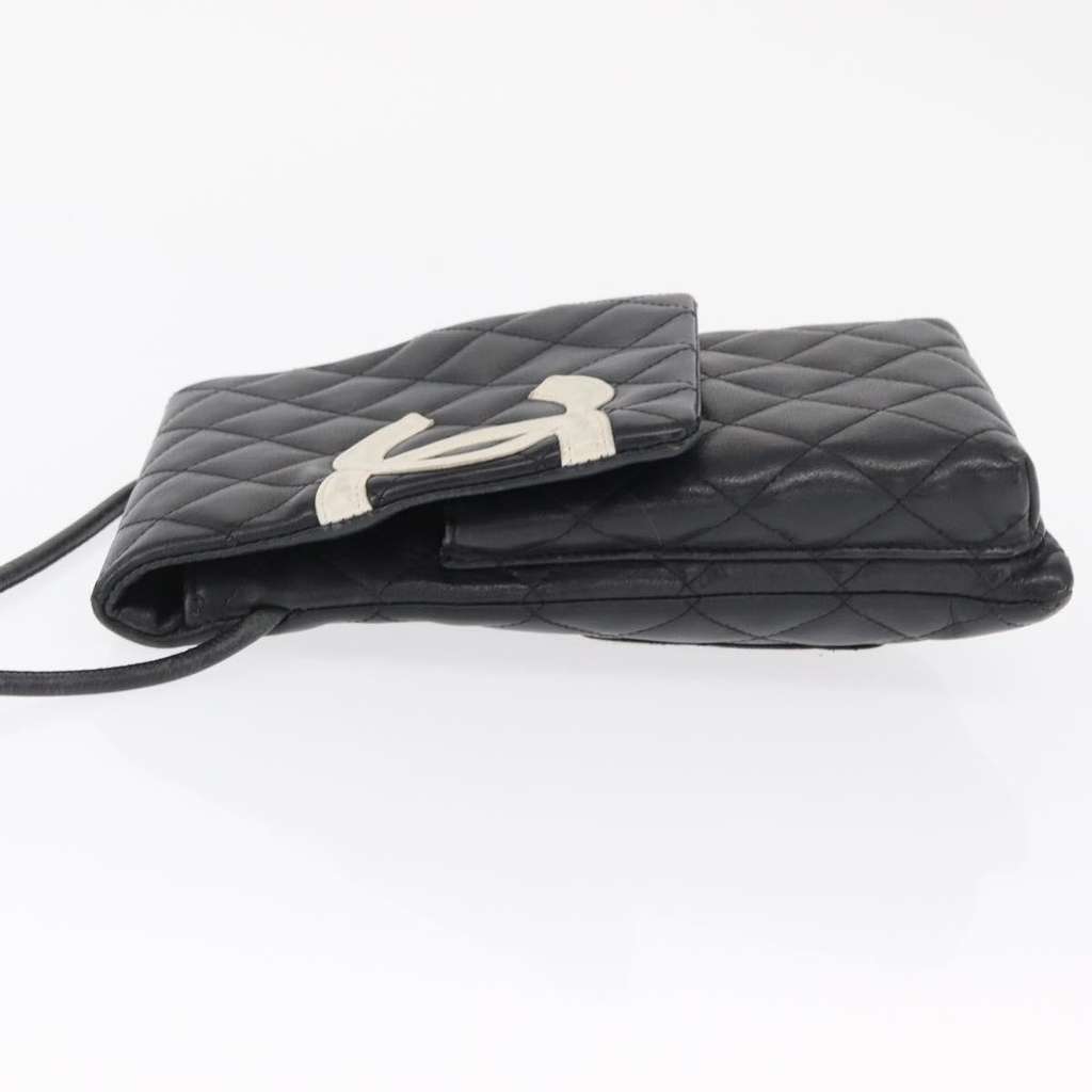 Chanel Cambon Flap Crossbody Bag Silver Leather Good condition - Model View