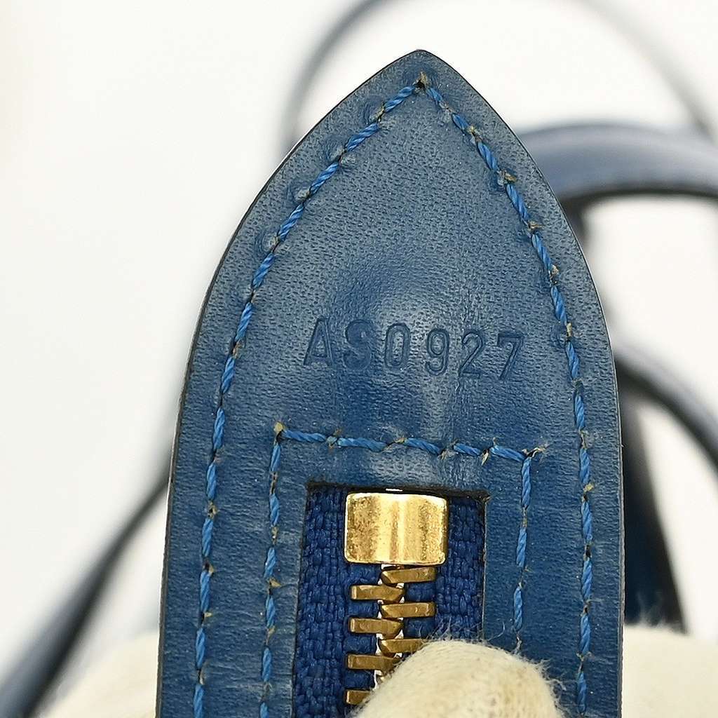 Louis Vuitton Saint Jacques Handbag Blue Leather Good condition - Box View