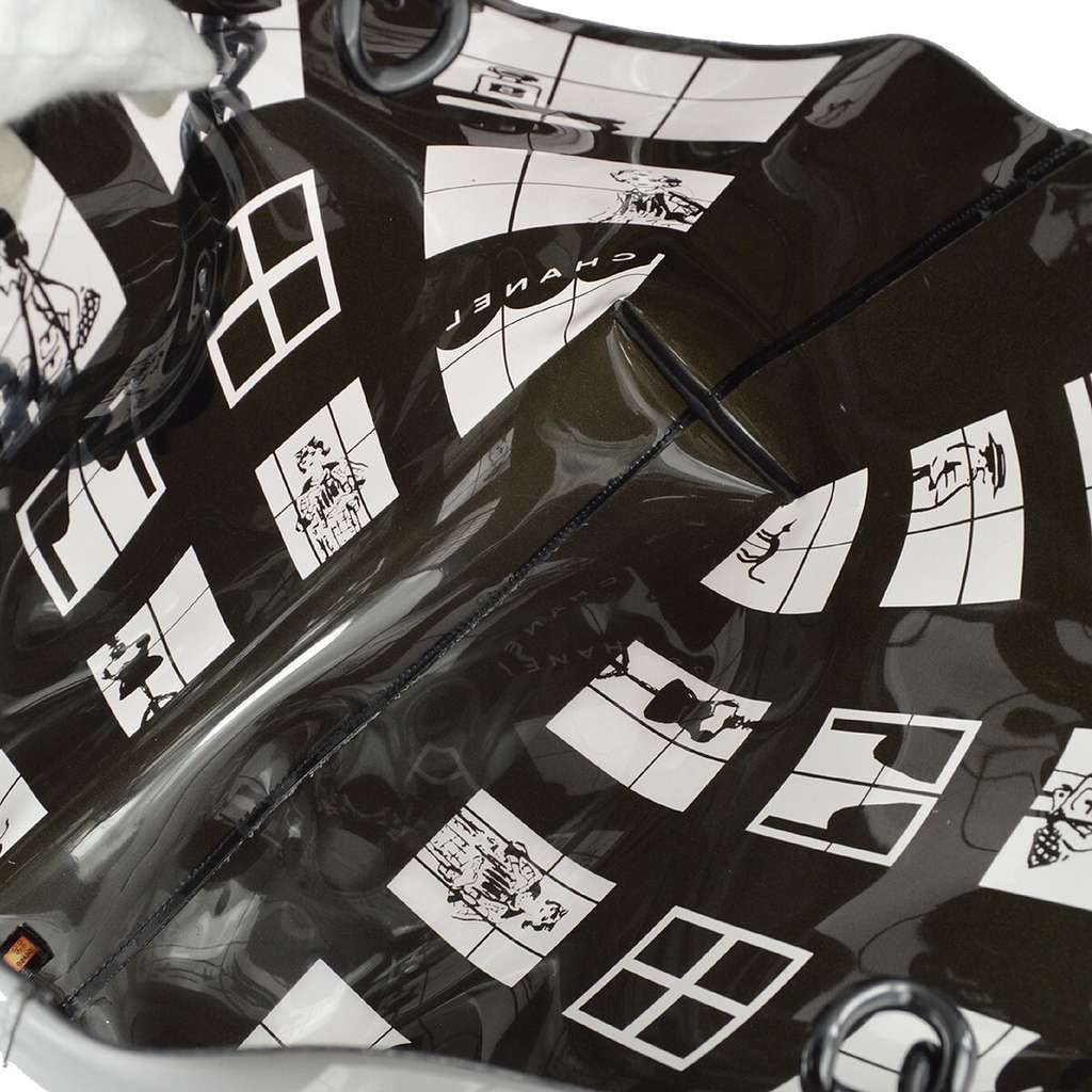 Chanel Coco Window Tote Black Plastic Good condition - Inside View