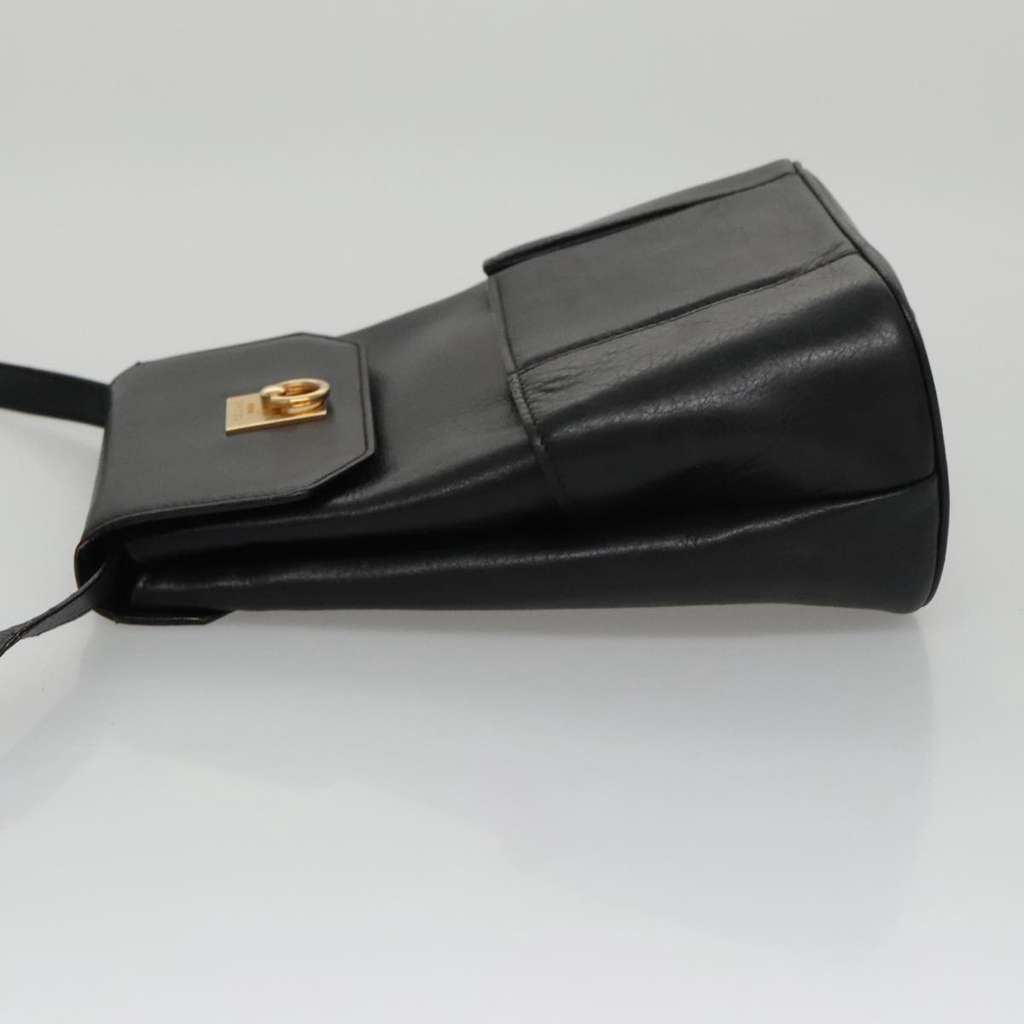 Celine Shoulder Bag Black Leather Good condition - Model View