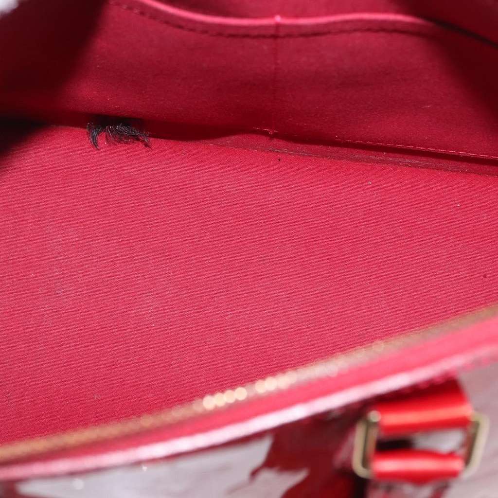 Louis Vuitton Alma Handbag Red Good condition - Box View