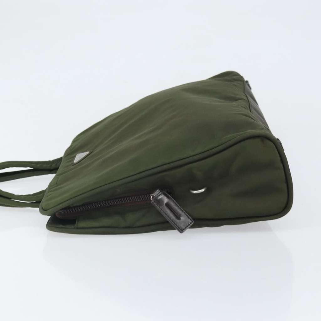 Prada Vintage Zip Handbag Green Good condition - Model View