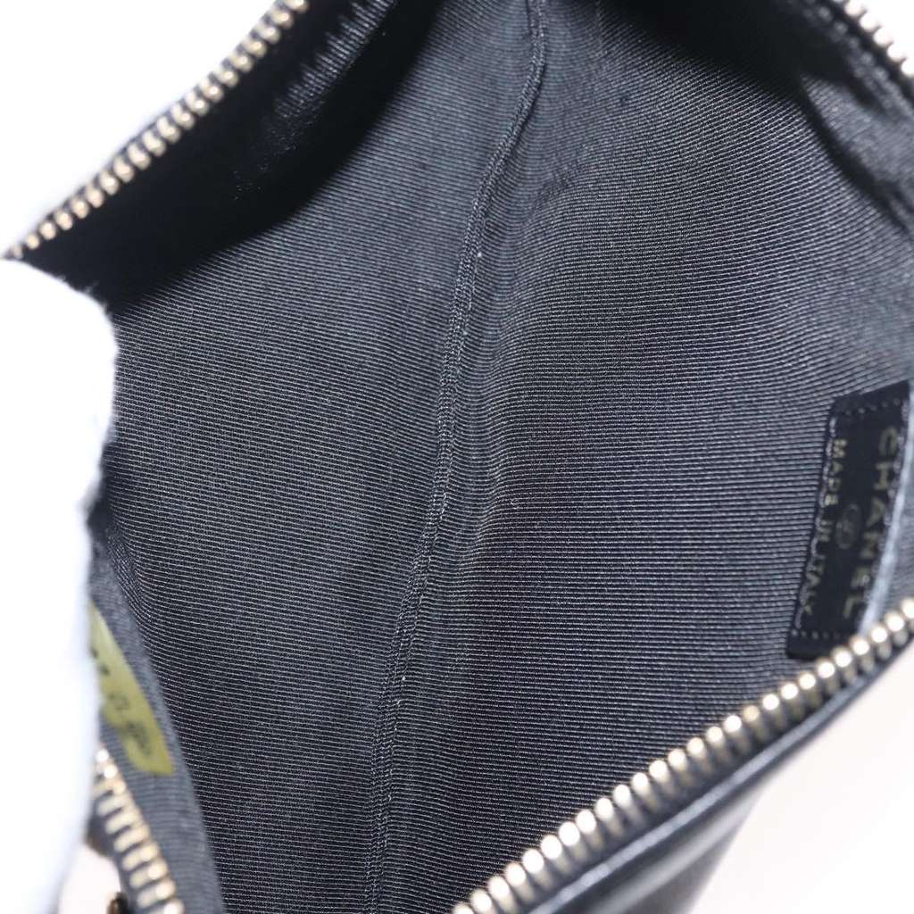 Chanel Camellia Clutch Bag Black Leather Good condition - Box View