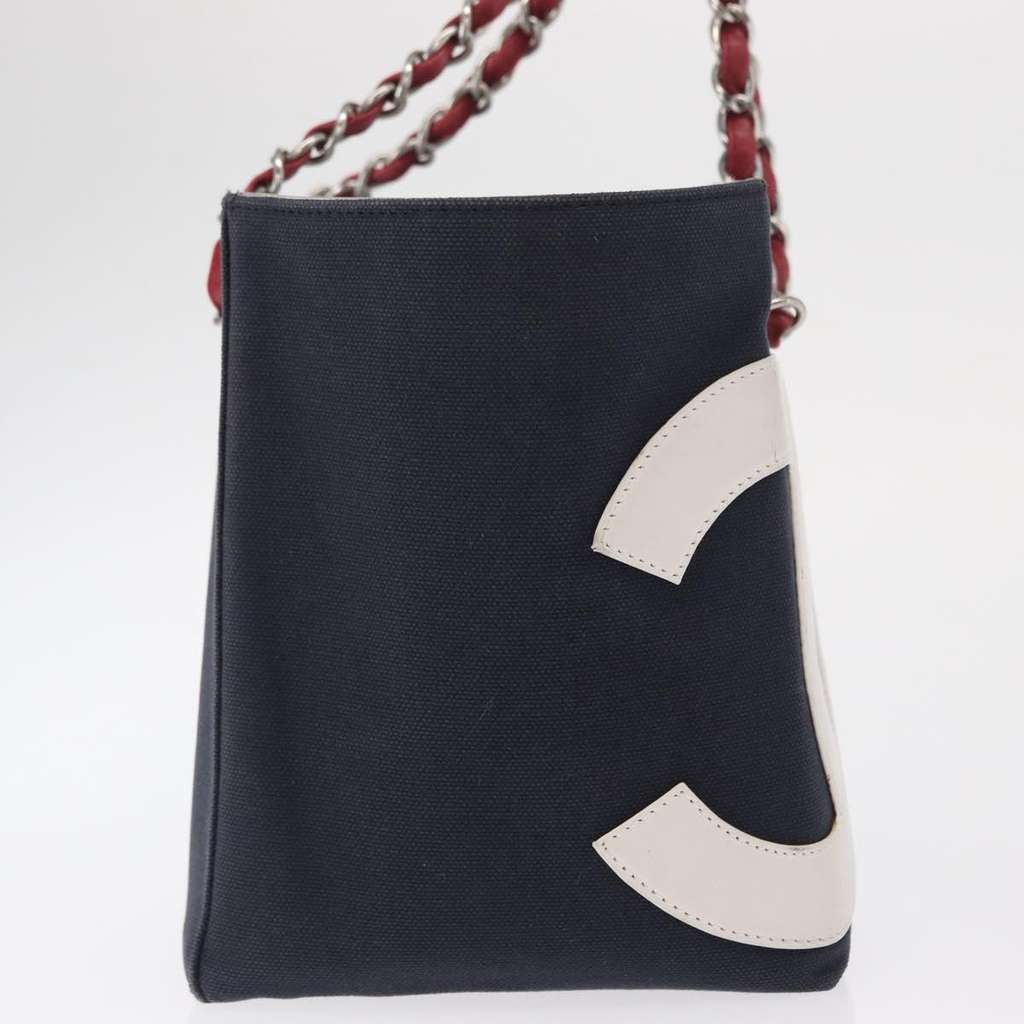 Chanel No.5 Tote Black Canvas Good condition - Model View