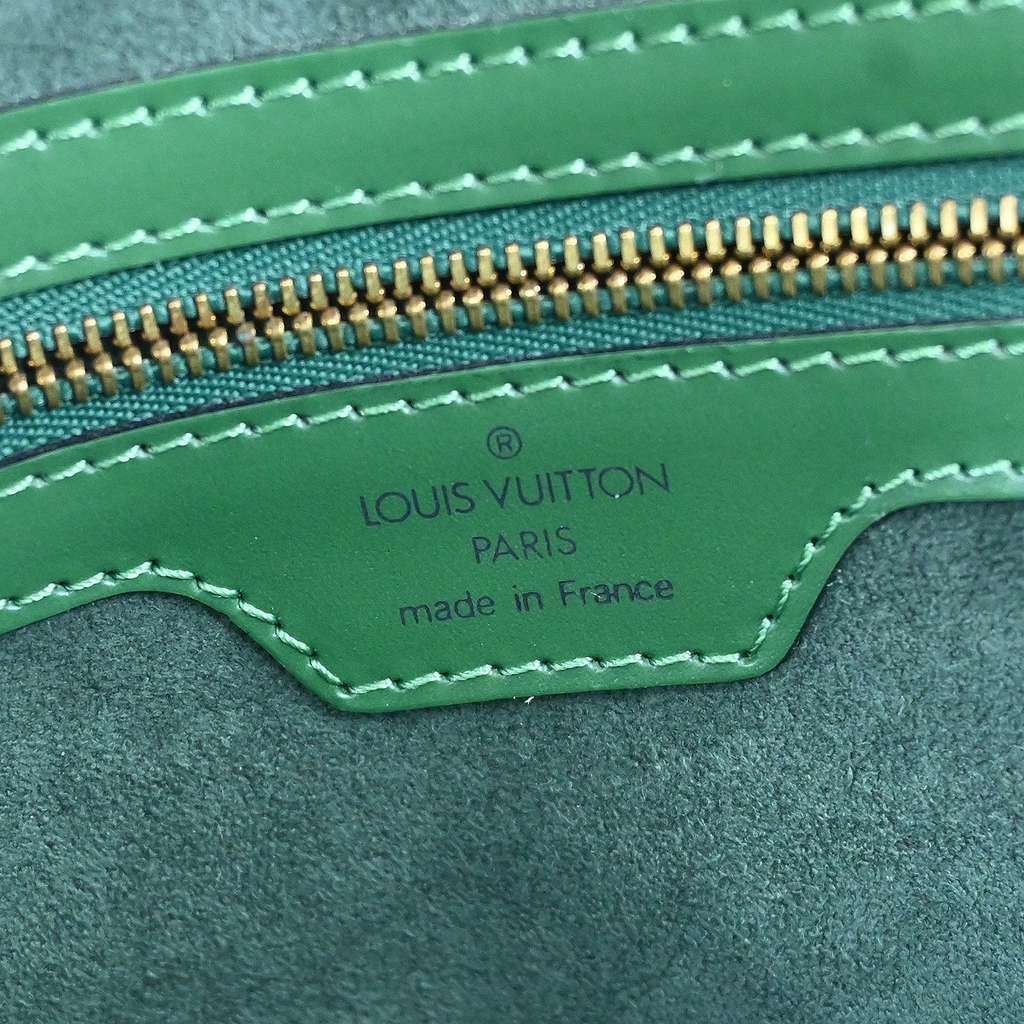 Louis Vuitton Lussac Handbag Green Leather Good condition - Model View