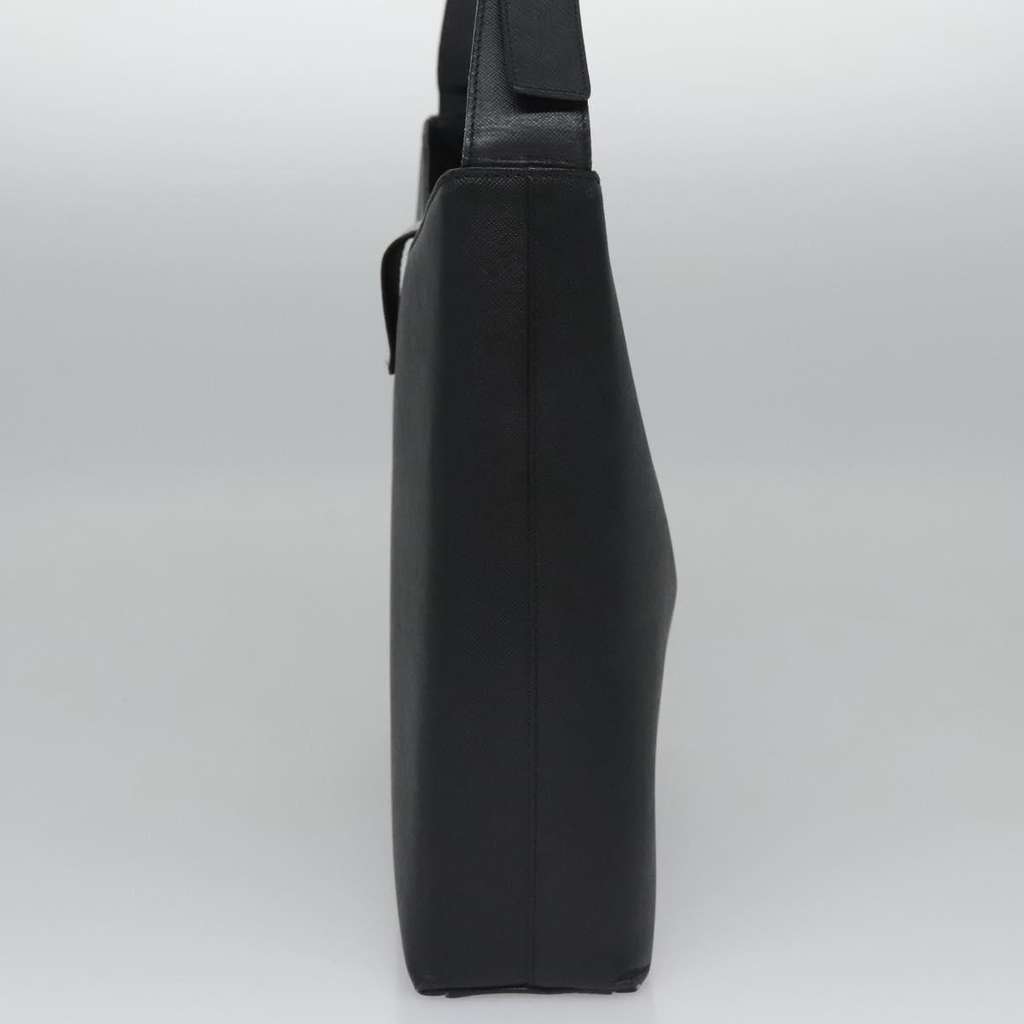 Salvatore Ferragamo Gancini Shoulder Bag Black Leather Good condition - Model View