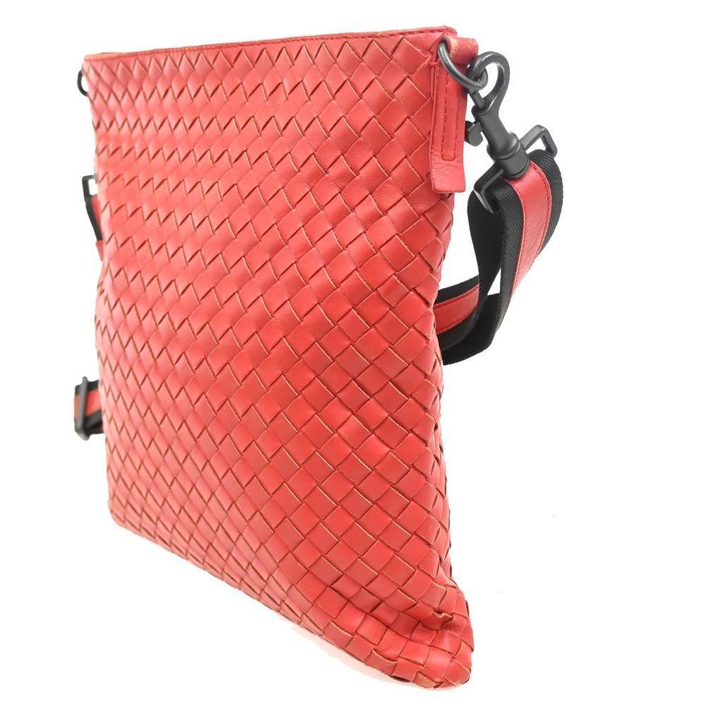 Bottega Veneta Flat Messenger Bag Red Leather Good condition - Model View