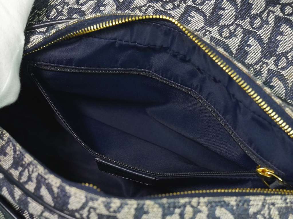 Christian Dior Trotter shoulder bag Other Canvas Good condition - Model View