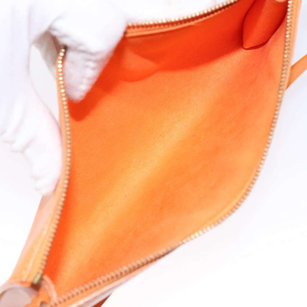 Louis Vuitton Pochette Accessoires Orange Leather Good condition - Box View
