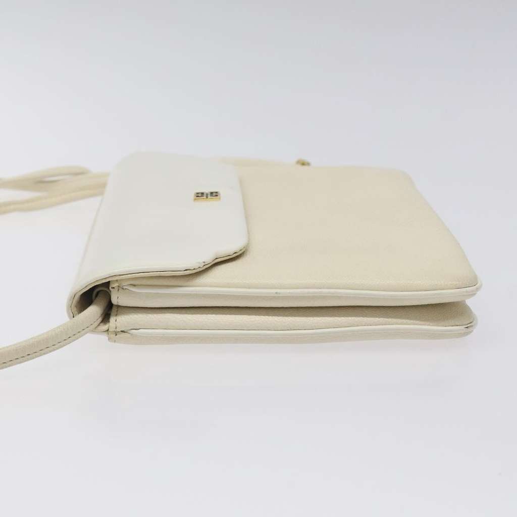 Givenchy Vintage 4G shoulder bag White Leather Good condition - Model View