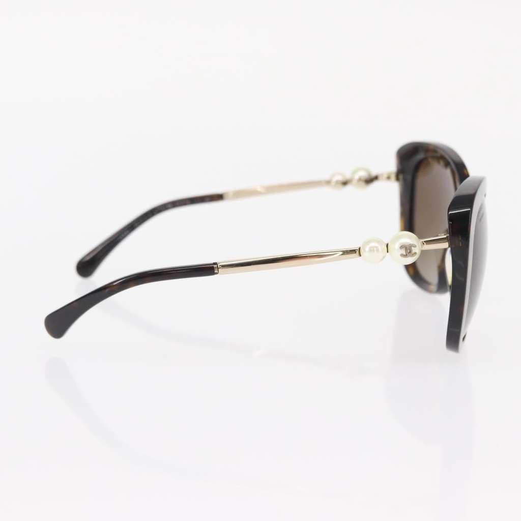 Chanel Logo CC Sunglasses Brown Plastic Good condition - Model View