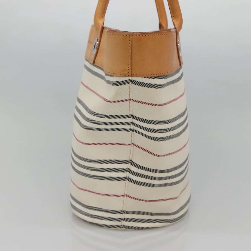 Burberry Nova check Shoulder bag Ecru Canvas Good condition - Model View