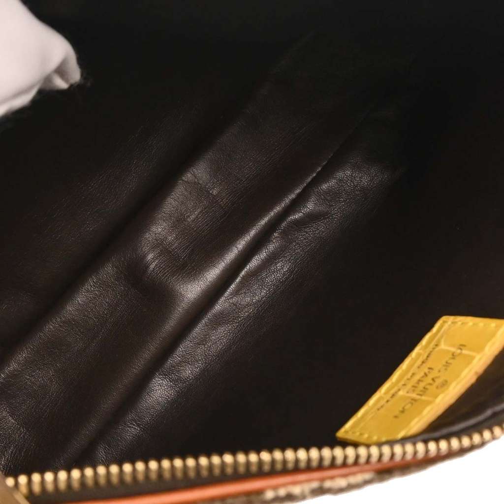Louis Vuitton Trompe L'Oeil Pochette Brown Velvet Good condition - Inside View