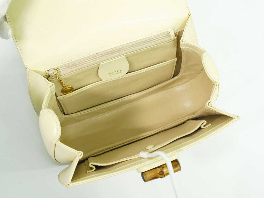 Gucci Vintage Convertible Bamboo Top Handle Bag Beige Leather Good condition - Model View
