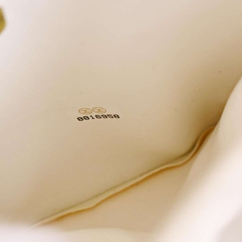 Chanel Vintage Timeless Cosmetic Case Pink Leather Good condition - Box View