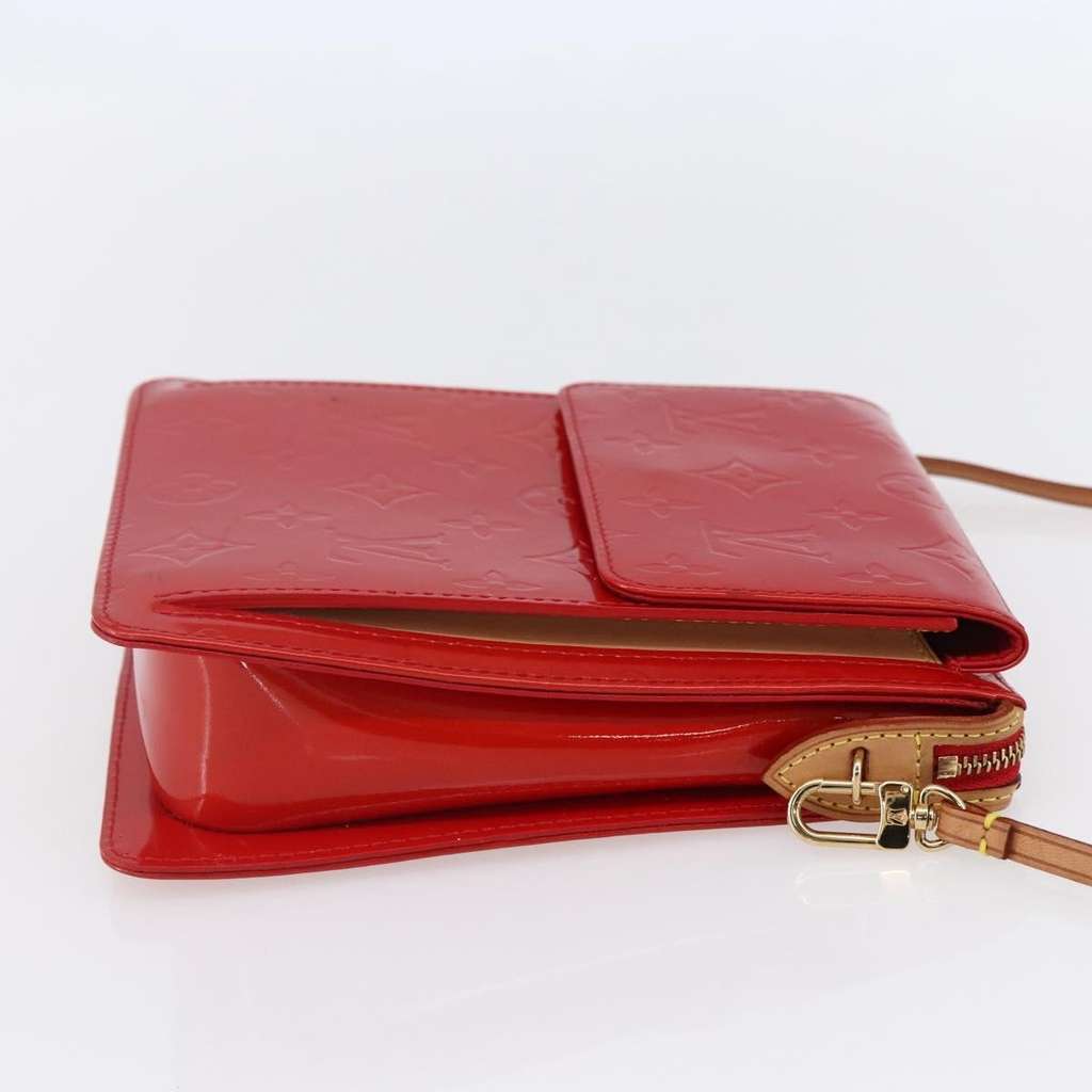Louis Vuitton Mott Handbag Red Good condition - Model View