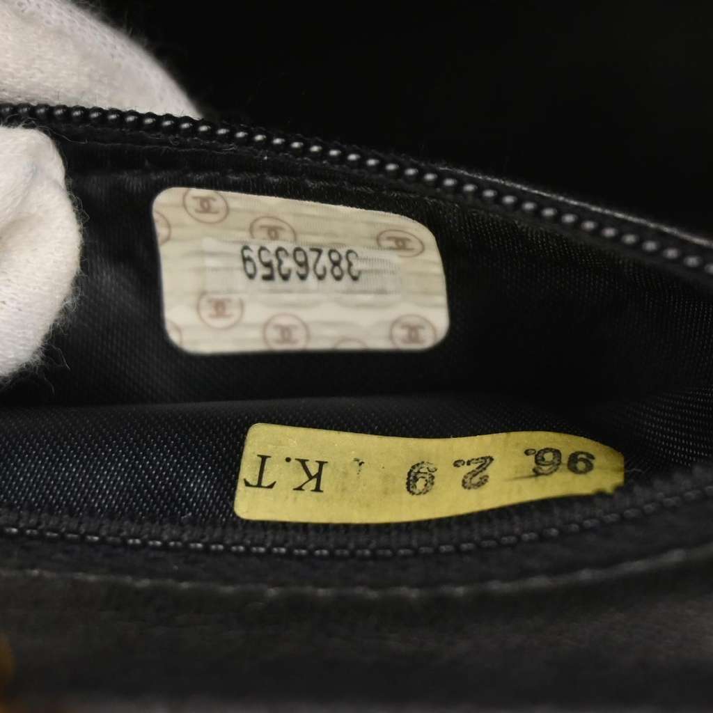 Chanel Vintage Chain Frame Bag Black Leather Good condition - Box View