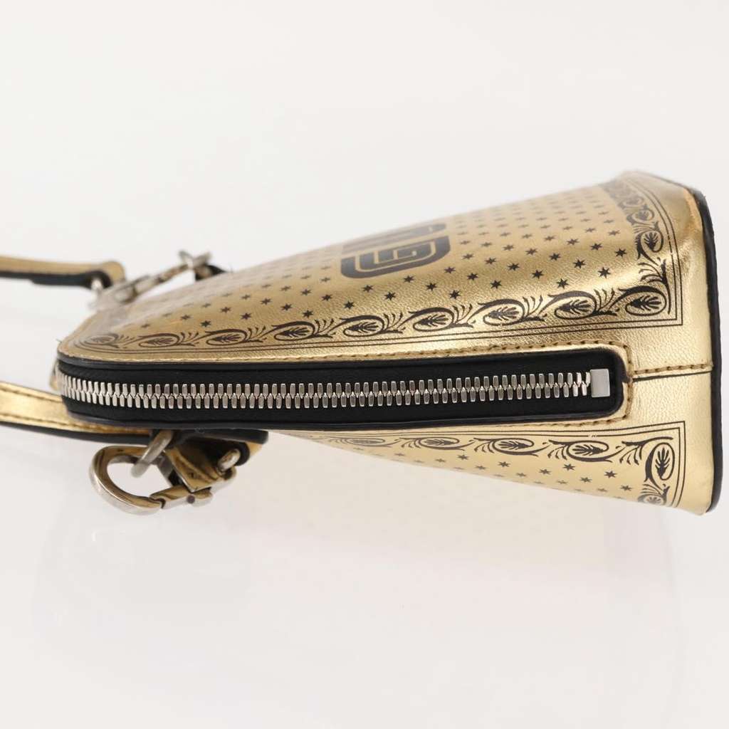 Gucci Dome Crossbody Bag Gold Leather Good condition - Model View