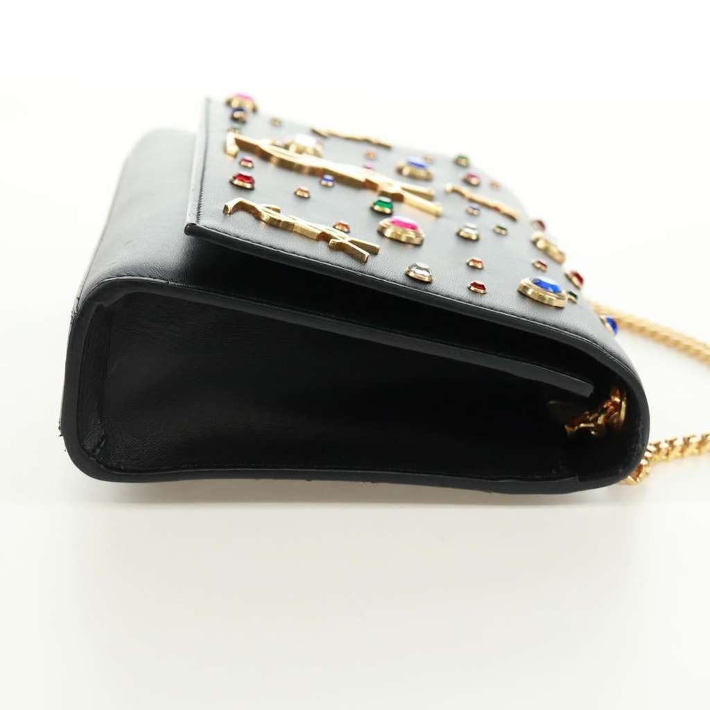 Saint Laurent Classic Monogram Crossbody Bag Black Leather Good condition - Model View