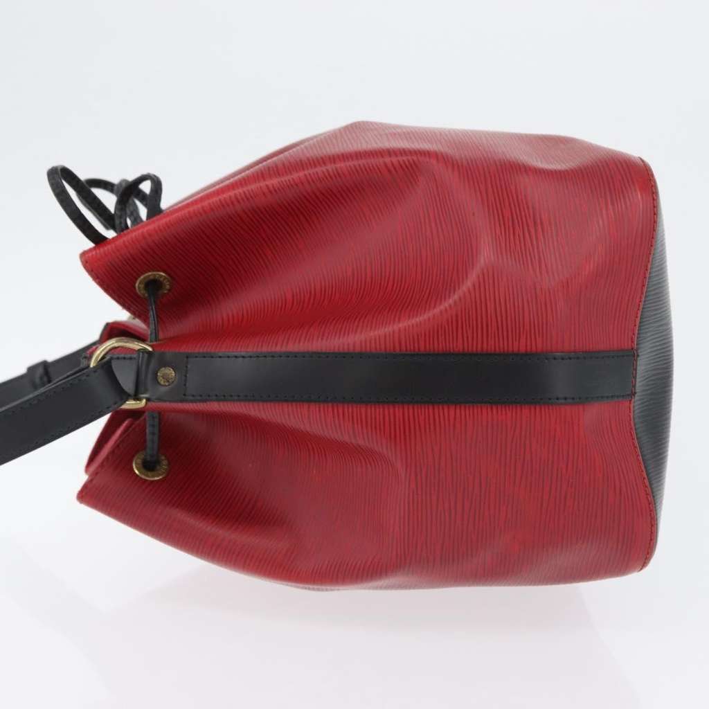 Louis Vuitton Petit Noe Handbag Red Leather Fair condition - Model View