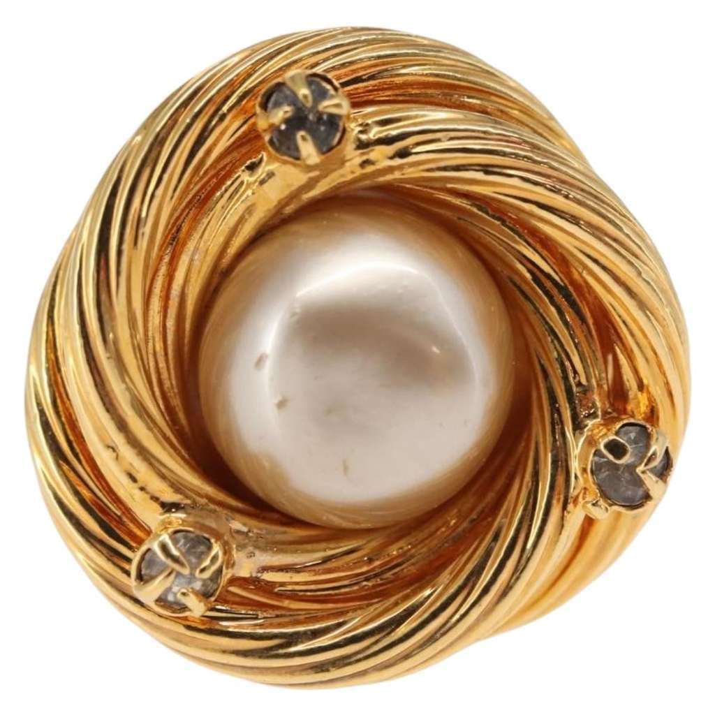 Chanel Vintage Round Clip-On Earrings Gold Good condition - Back View