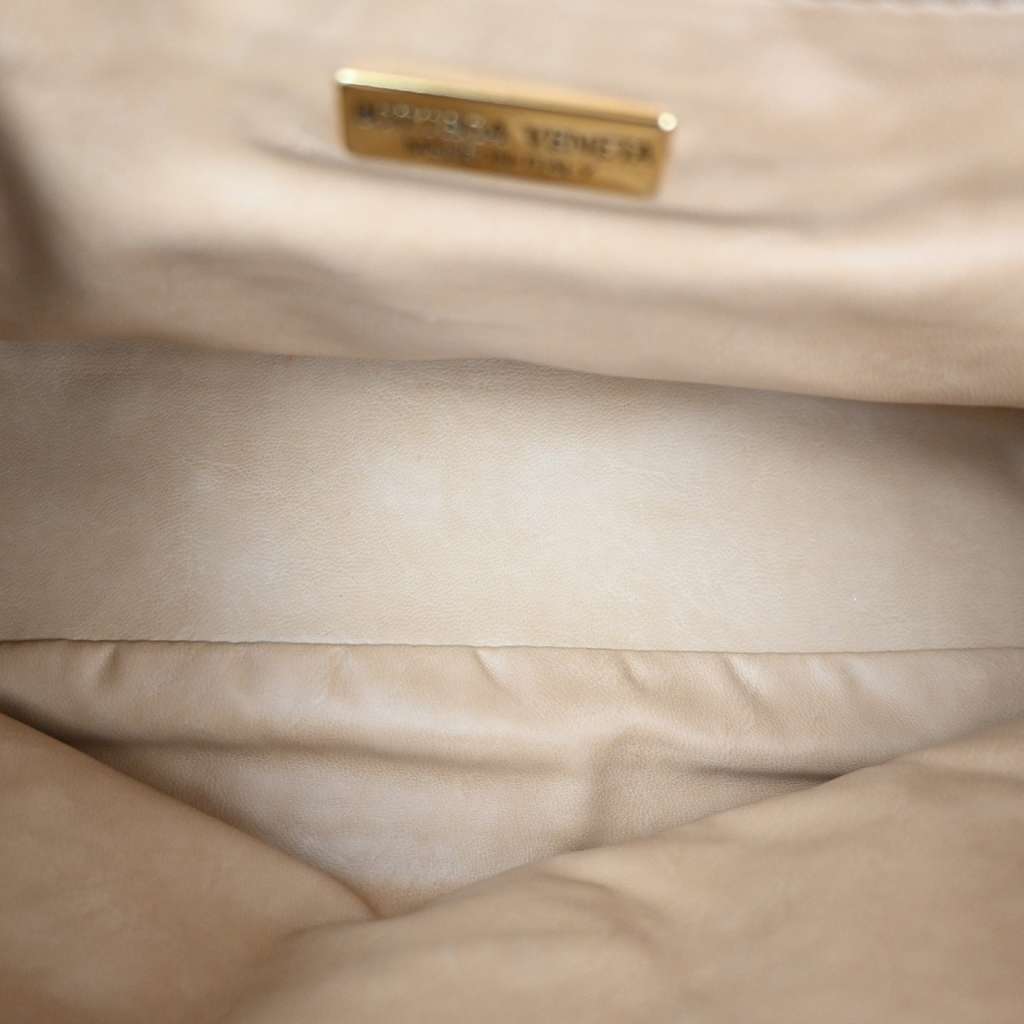 Bottega Veneta Intrecciato Handbag Navy Leather Good condition - Box View