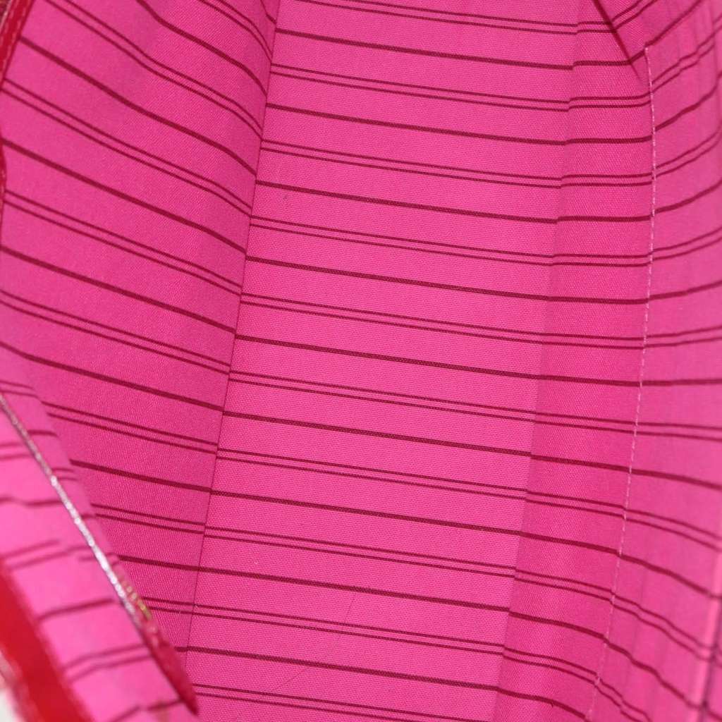 Louis Vuitton Voyage Tote Pink Good condition - Box View