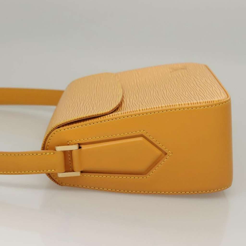 Louis Vuitton Buci Handbag Yellow Leather Good condition - Model View