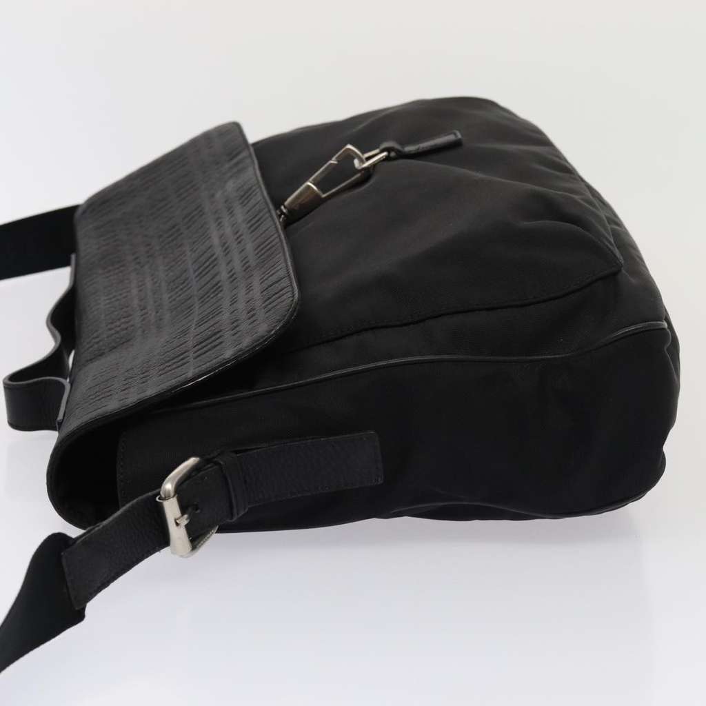 Burberry Vintage Shoulder Bag Black Good condition - Model View