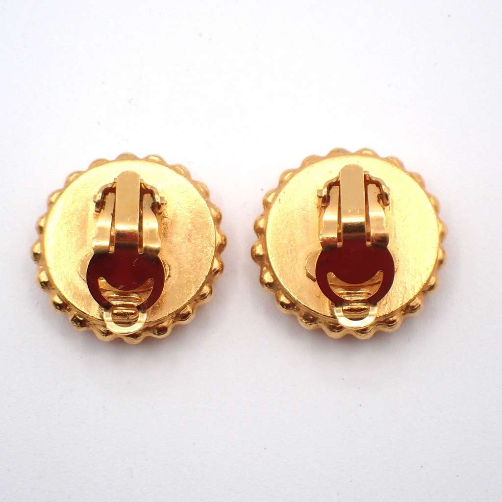 Chanel Vintage Round CC Clip-On Earrings Gold Good condition - Back View