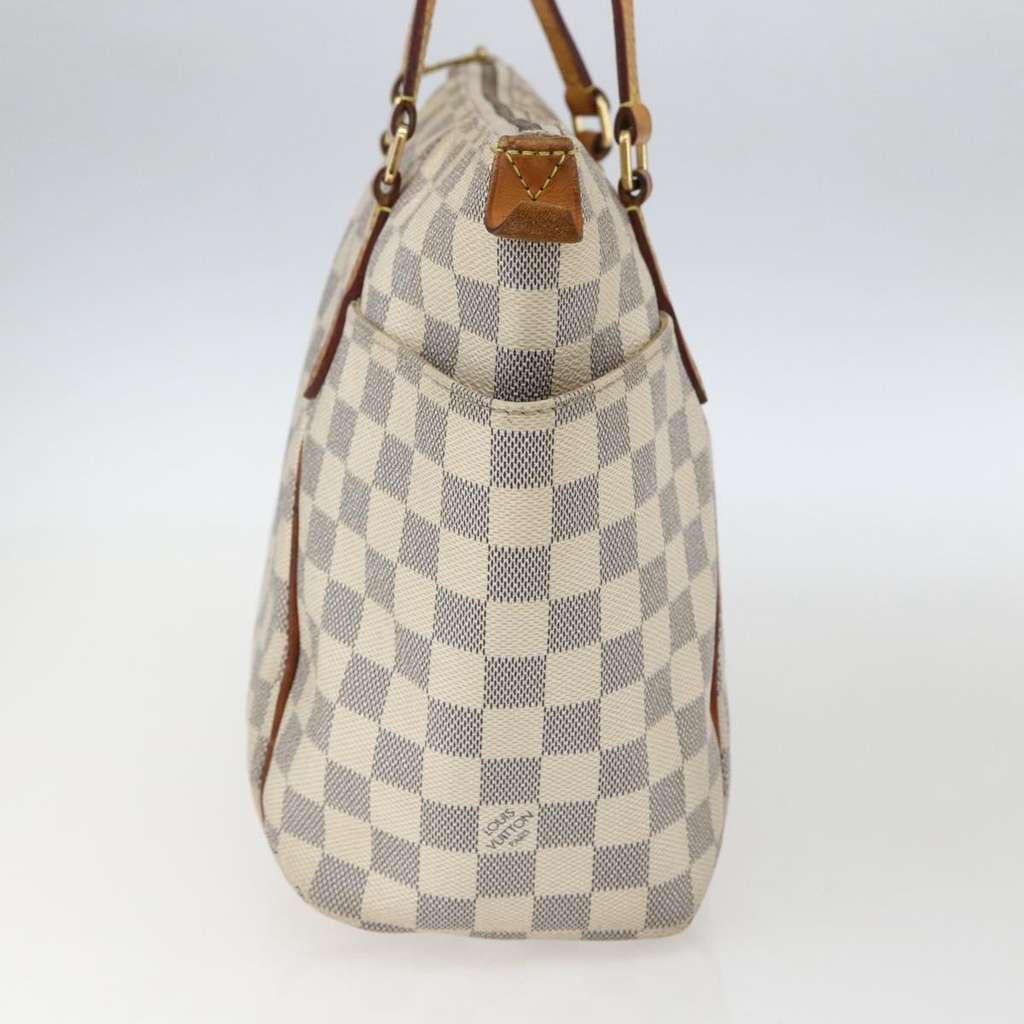 Louis Vuitton Totally Handbag Beige Canvas Fair condition - Model View