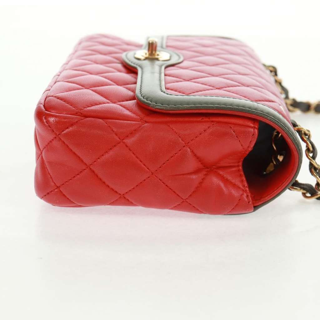 Chanel Two Tone Flap Bag Red Leather Good condition - Model View