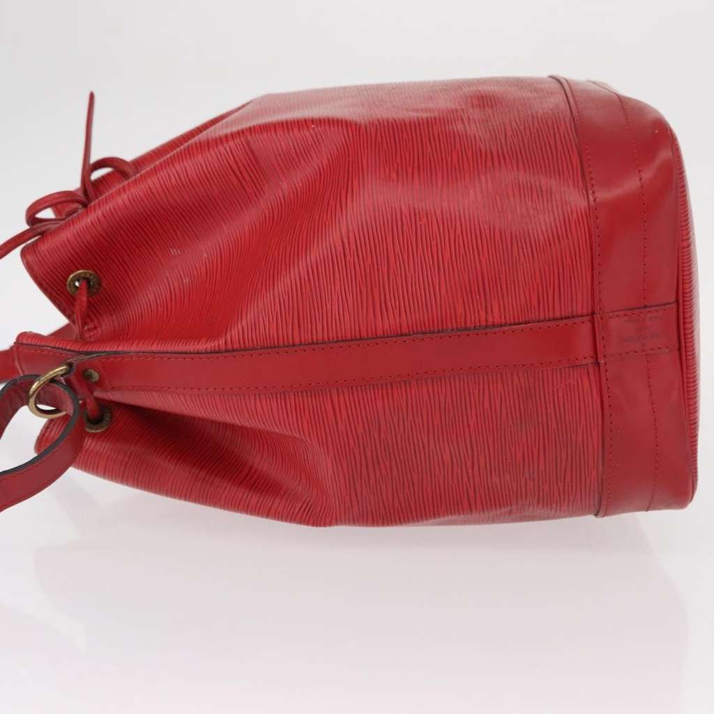 Louis Vuitton Noe Handbag Red Leather Fair condition - Model View