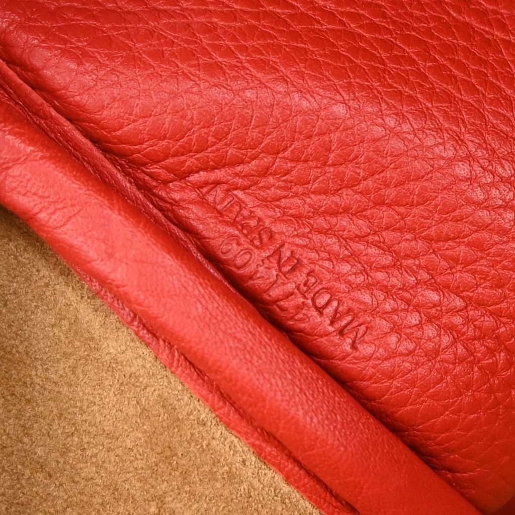 Loewe Amazona 75 Bag Red Leather Good condition - Box View