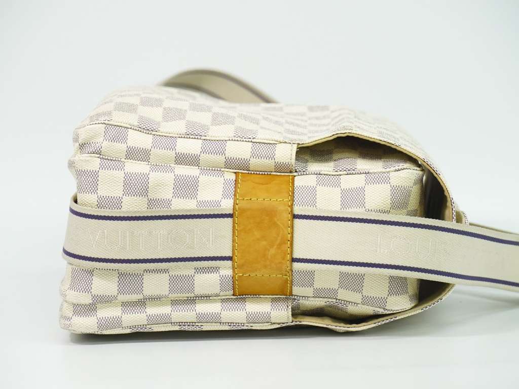 Louis Vuitton Naviglio Handbag White Canvas Fair condition - Inside View