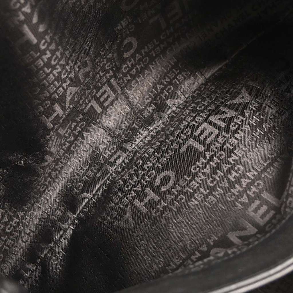 Chanel Vintage Chain Around Shoulder Bag Black Leather Good condition - Inside View